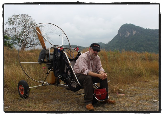 Un peu de repos dans le paramoteur...